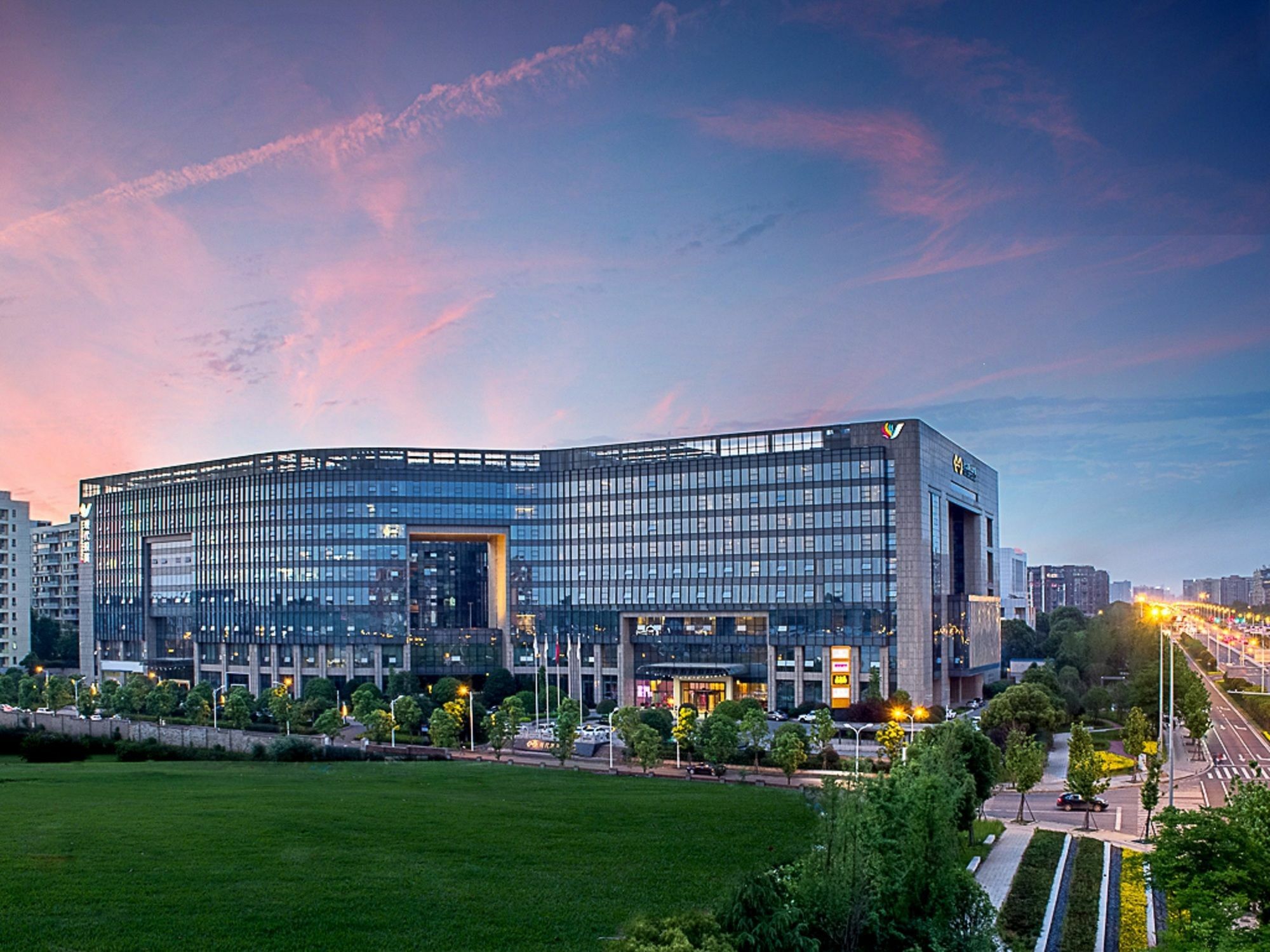 Xiandai Gloria Grand Hotel Чанша Экстерьер фото